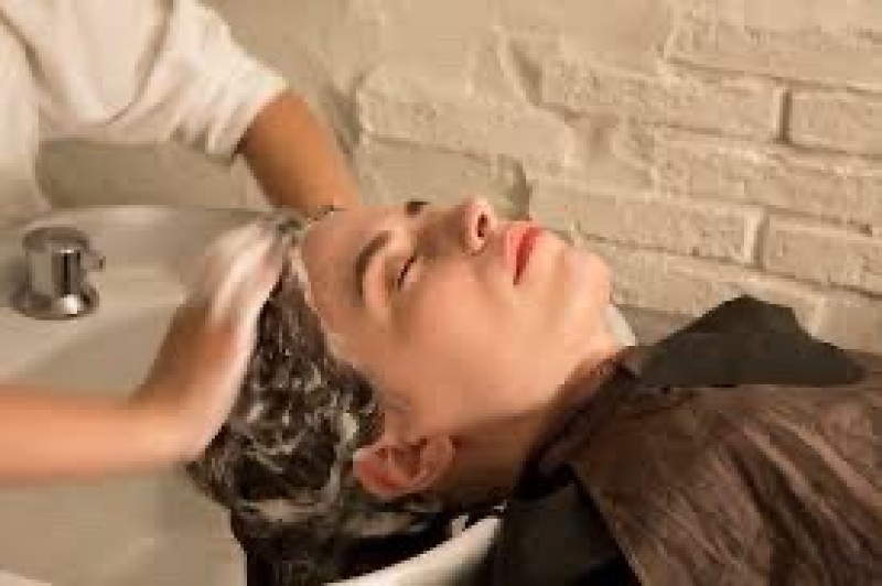 Formation massage bien-être japonais cuir chevelu (hair/head spa)